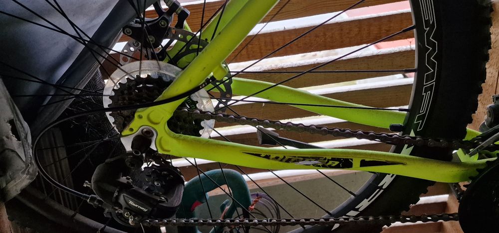 Bicicleta MTB DHS Terrana verde