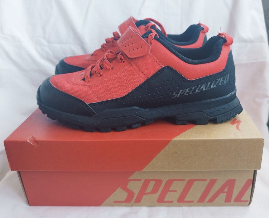 Pantofi pentru ciclism SPECIALIZED RIME 1.0 Mtb - Red, marimea 40.