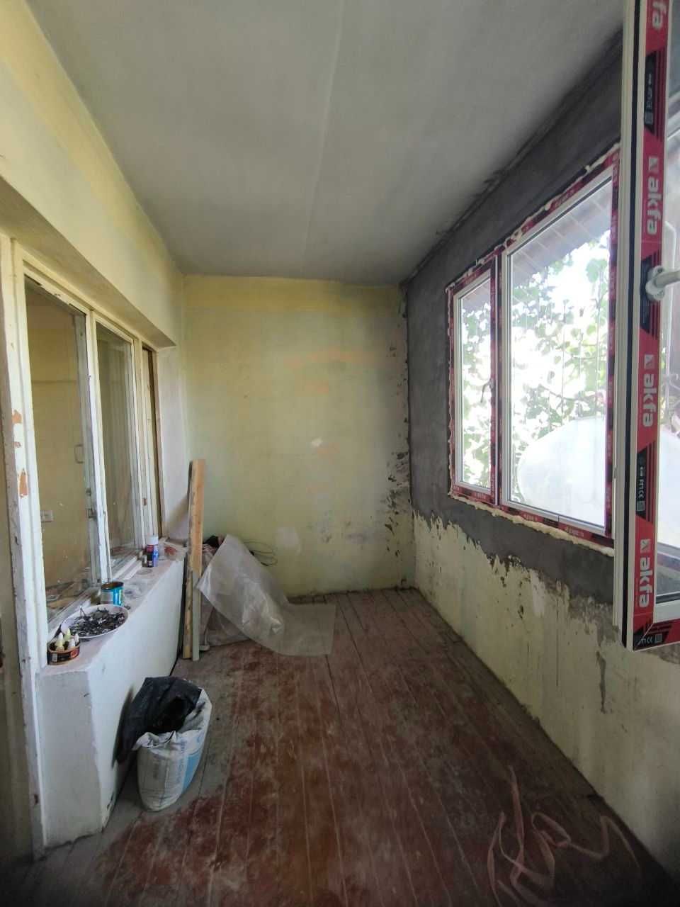 Феруза ЭКО базар 2/2/4 кирпич балкон 2 на 6 54м²