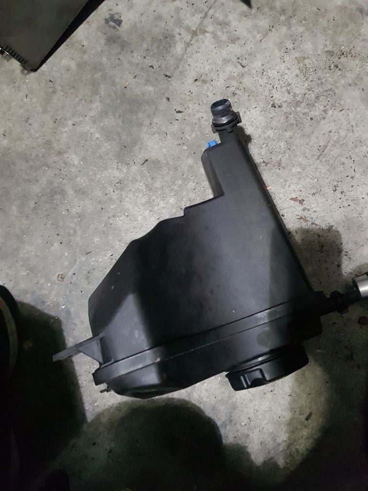 Vas expansiune antigel apa bmw e90 e91 e92 e93 seria 3 pe original