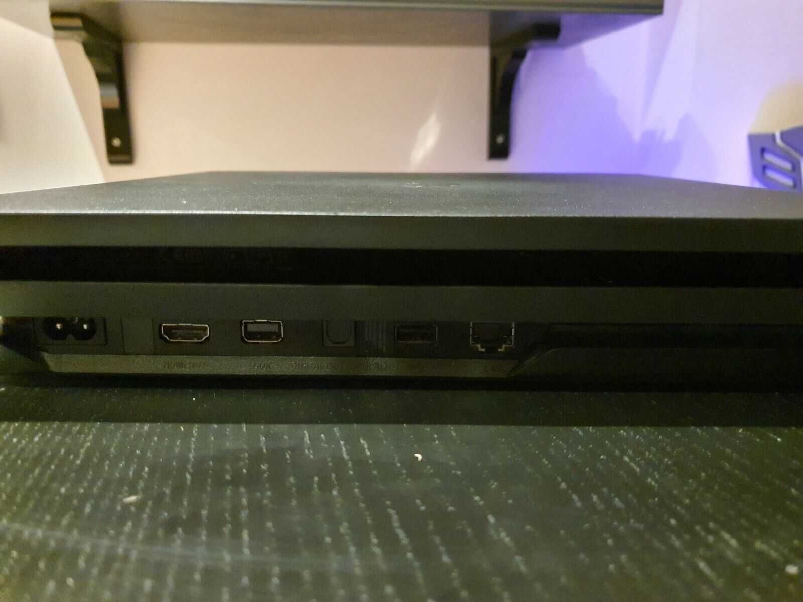 Sony PlayStation 4 Pro 1tb в гаранция