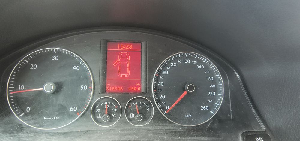 Vând Volkswagen golf 5 plus