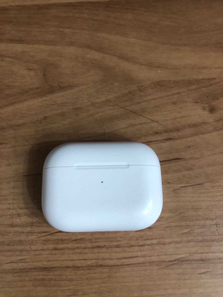 Продам кейс от Airpods 3 pro, эйрподс  3 про,кейс футляр оригинал 100%