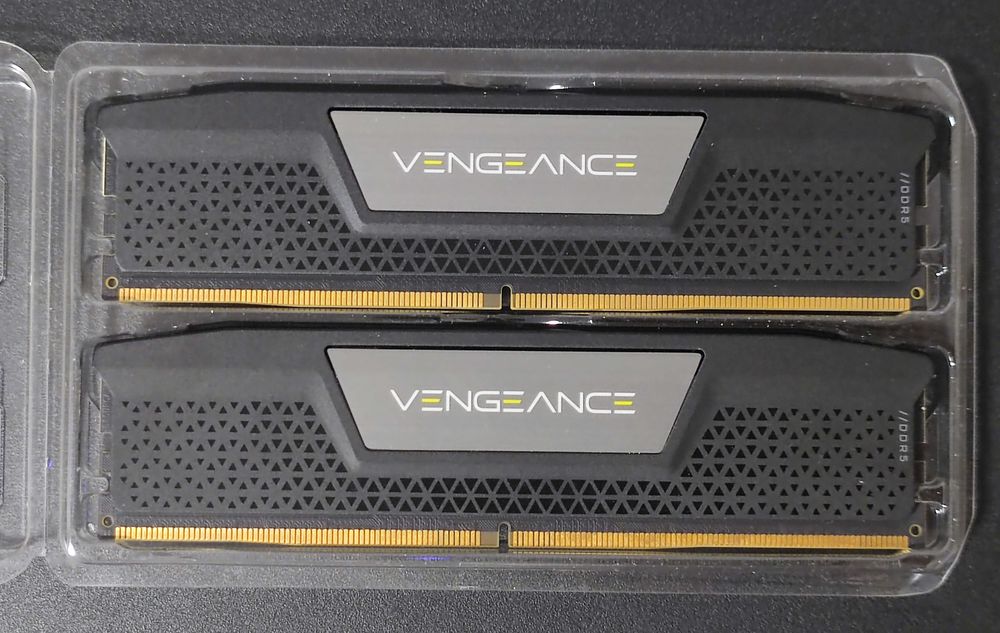 Memorie Corsair Vengeance 32GB DDR5 6400MHz CL36 Dual Channel Kit