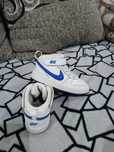 Adidasi Nike originali piele marimea 26