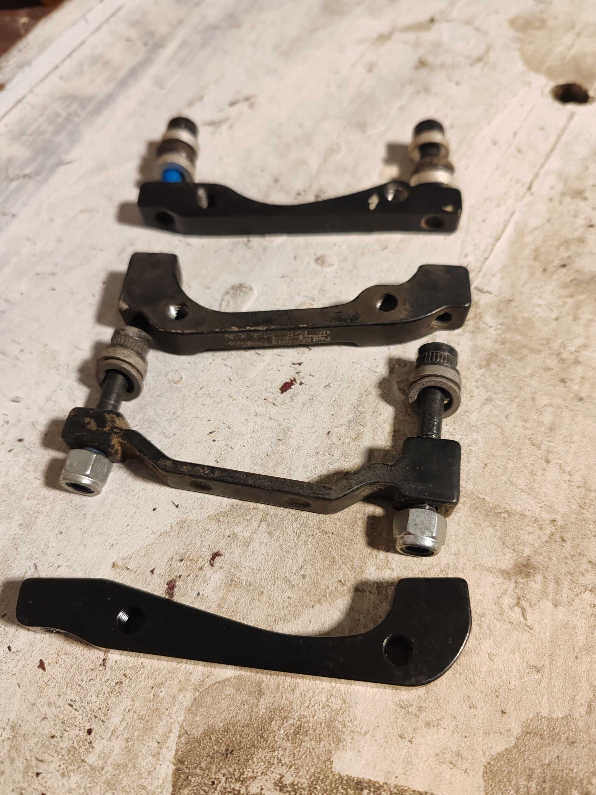 Set piese frane disc: manete, conducte, adaptoare, etrier