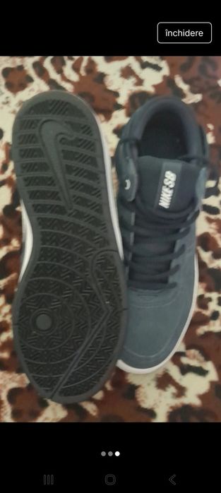 Vând urgent adidași Nike