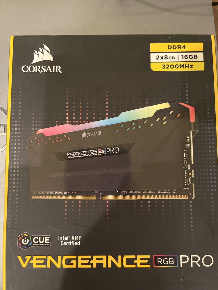 Corsair VENGEANCE RGB PRO 32GB (4x8GB) DDR4 3200MHz