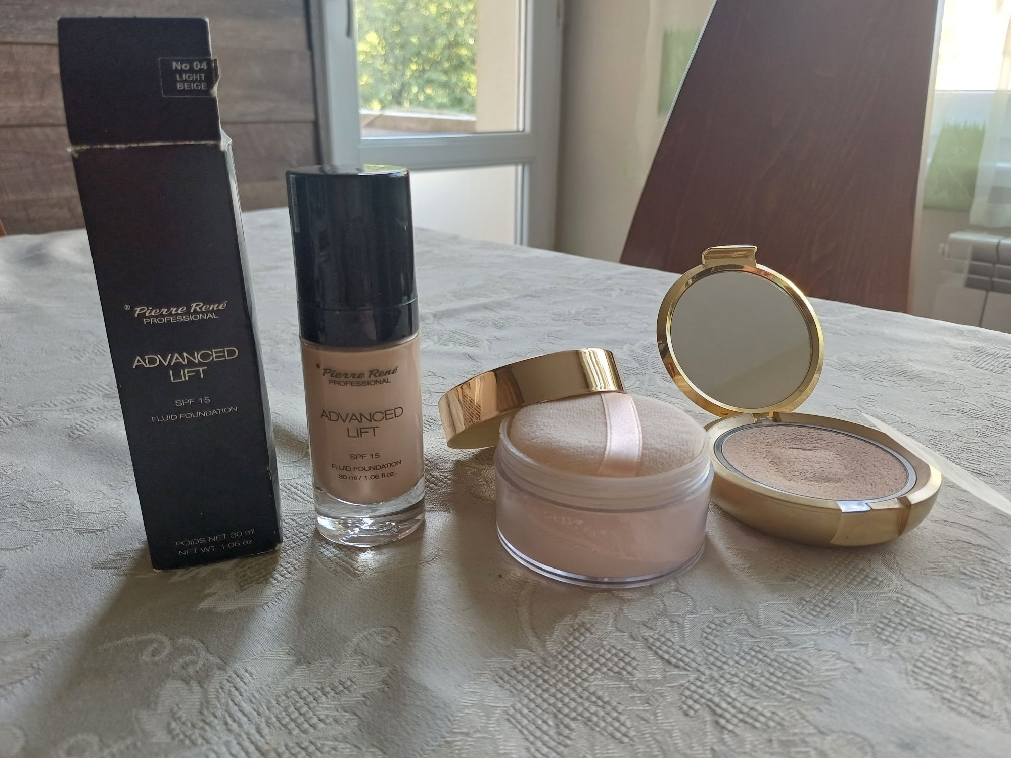 Chanel, Cristian Dior, YSL фон дьо тен и лакове
