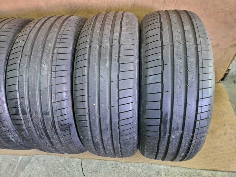 4 Hankook R19 255/50
летни гуми
DOT2724
