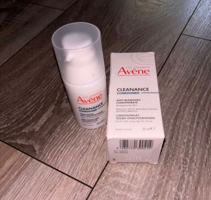 Crema Avene anti-imperfectiuni puncte negre si acnee