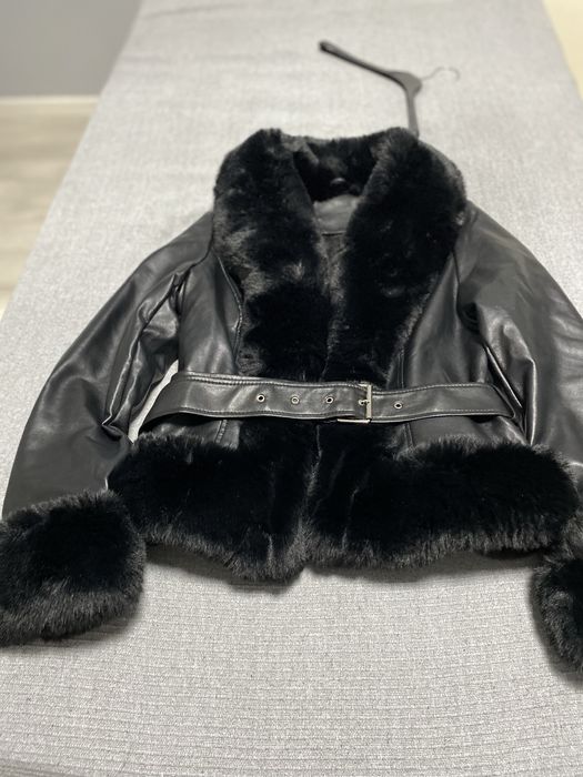 Черно кожено яке от изкуствена кожа и косъм
