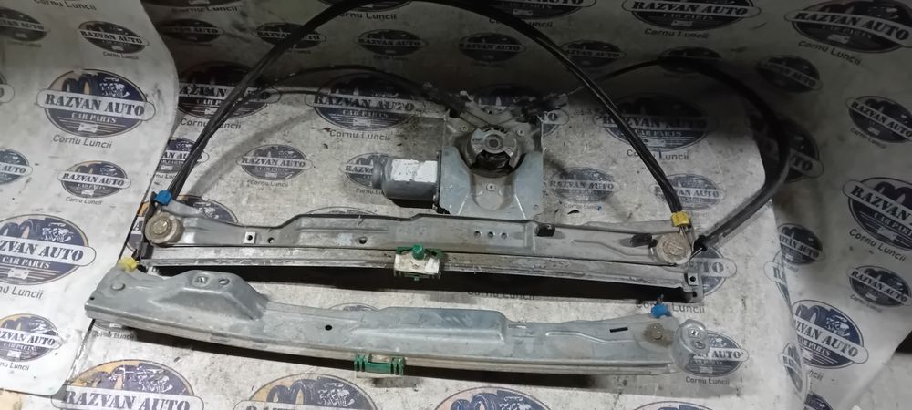 macara geam dreapta fata renault clio 3 2010