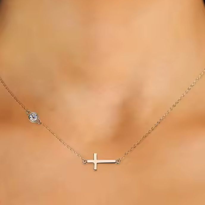 Дамски комплект кръстче с мойсанит (блясък на дианант)