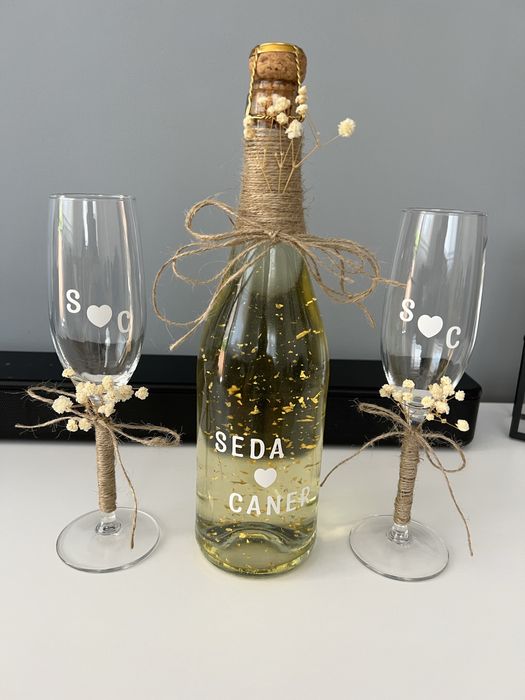 Сватбени Чаши Шампанско