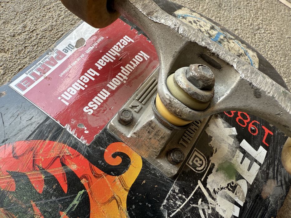 Skateboard Black label vintage Team Thunder profesional placa Globe