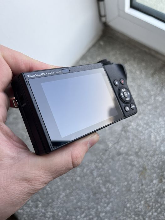 Canon G5X mark II (modelul superior lui G7X mark II)