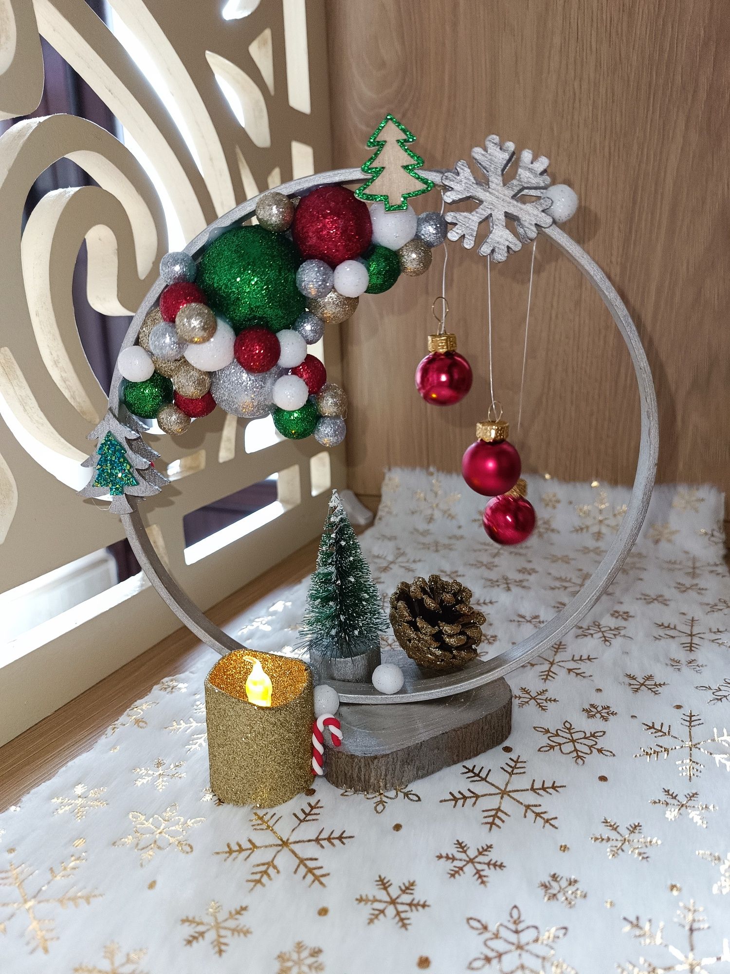 Decoratiuni /Aranjamente de Crăciun