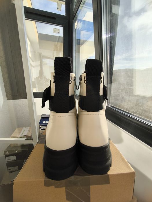 Ghete/bocanci UGG flatform din piele Sid, Alb fildes,40