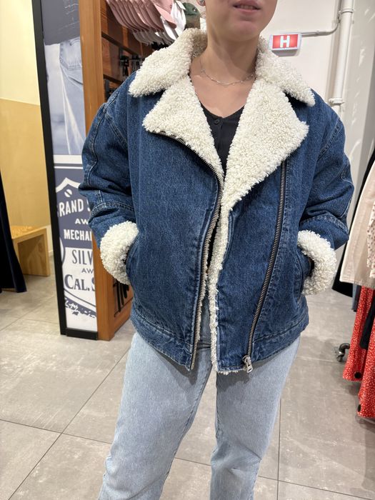 Geaca levi’s noua cu eticheta