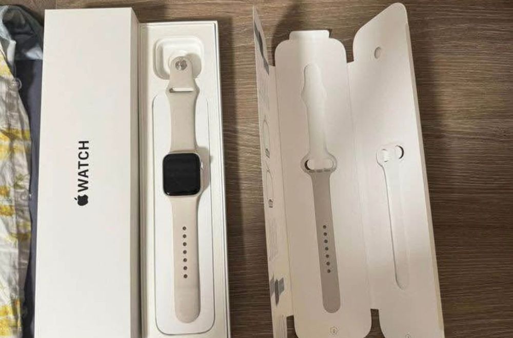 Apple Watch SE2 v2 40mm