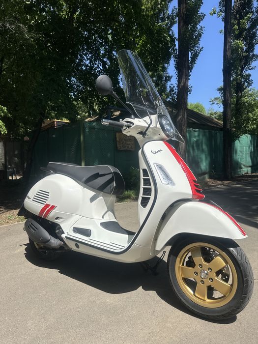 Vespa GTS 300 Super Tech 2021