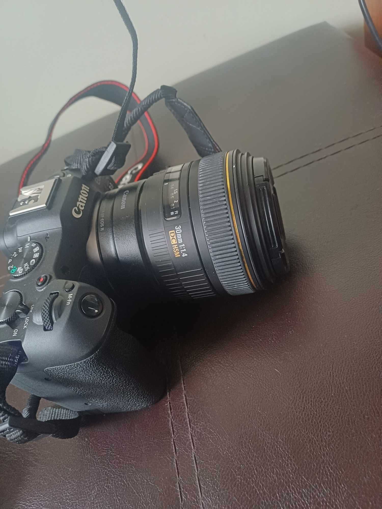 Sigma 30mm F1.4 EX DC HSM / EX DC