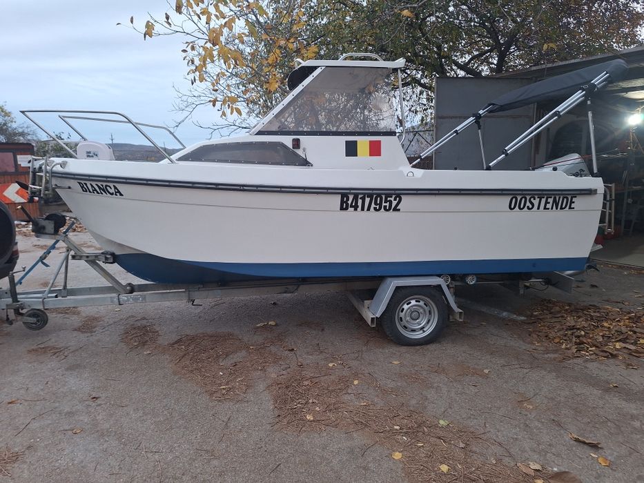 Vând barca jenneau esteo 5m