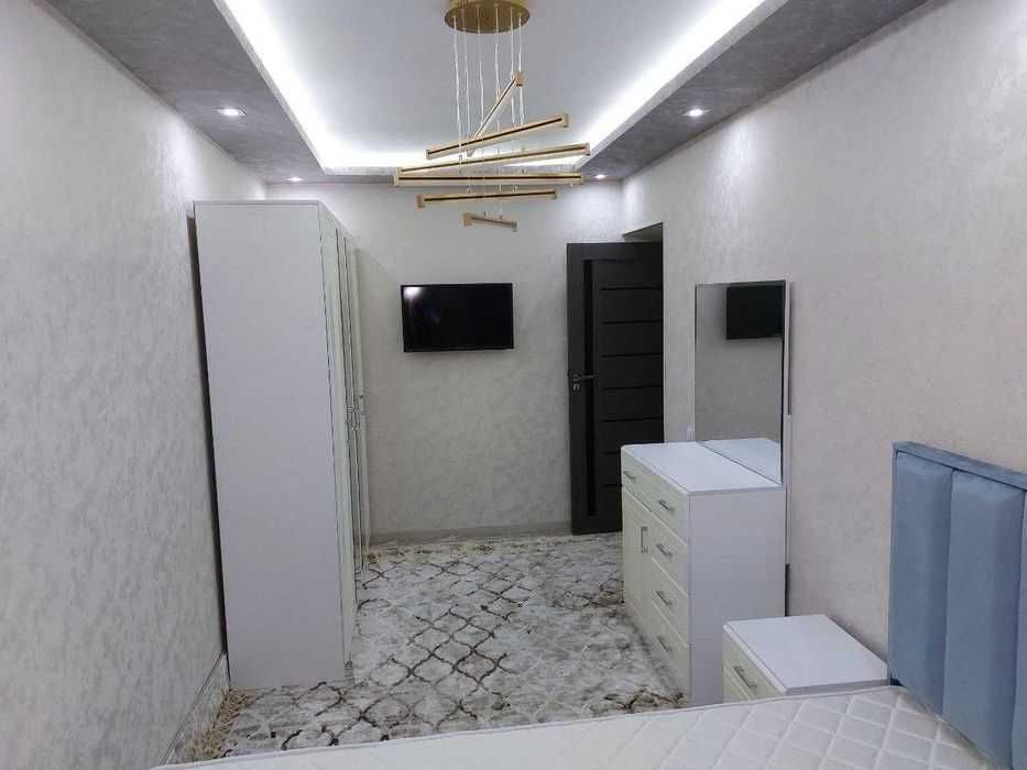 Массив Ц-2 (Алайский рынок)/Алея Гоголя/2х комнатная