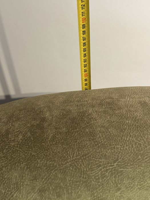 Fotoliu tapitat cu material textil de buna calitate