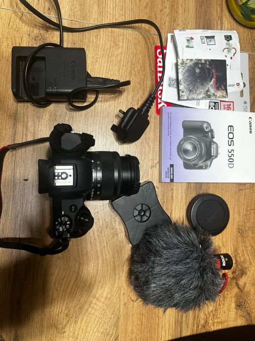 Продам Камеру Canon eos 550d