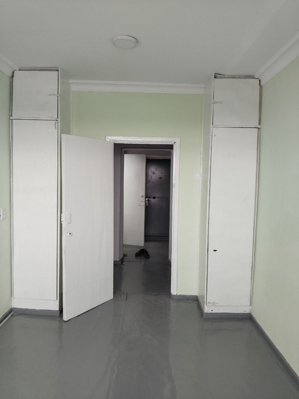 2х комнатную квартиру Массив Феруза ТТЗ-2.  Мало семейка с ремонтом