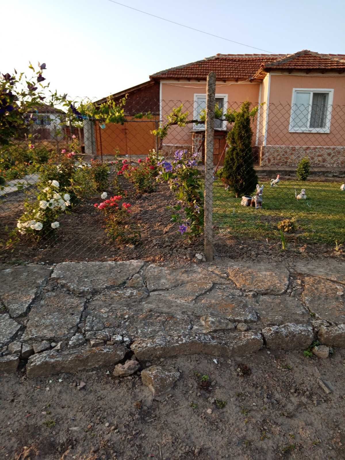 къща в с.Смолница обл Добрич
