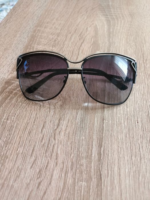 Продам солнцезащитные очки