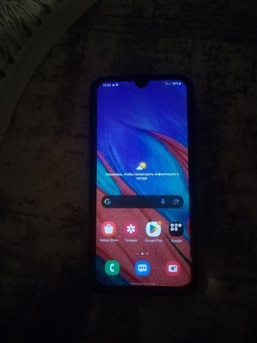 Samsung a40 телефон