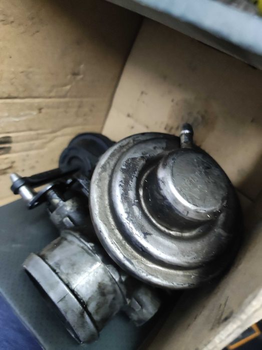 Продавам EGR клапан, свален от Audi A3 8L (1996–2003 г.).