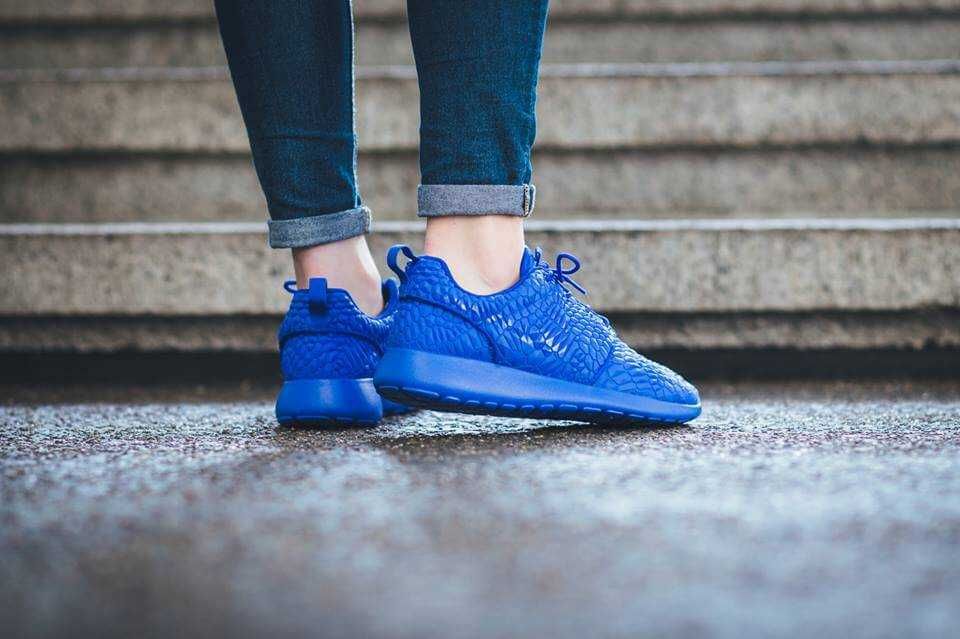 NIke Roche One - Дамски Обувки