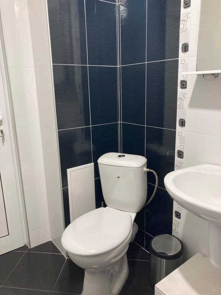 Дава се под наем Тристаен апартамент в Пловдив, Каменица 1 - 100 кв.м за 375 € - Снимка #11