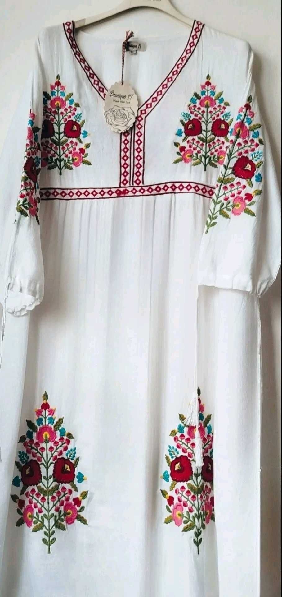 Rochie brodată nouă, XL