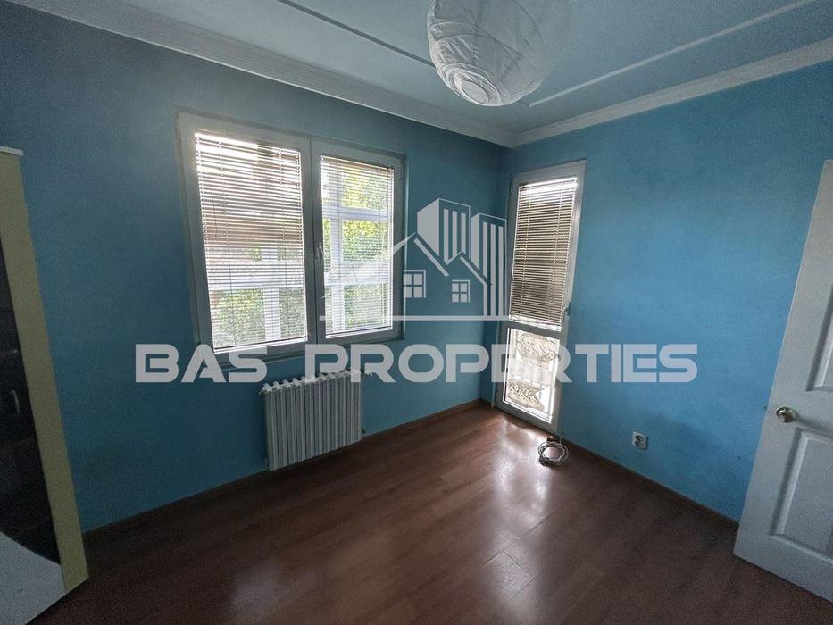 Дава се под наем Тристаен апартамент в София, Център - 83 кв.м за 700 € - Снимка #8