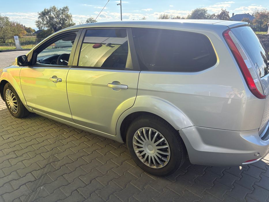 Ford focus  2010