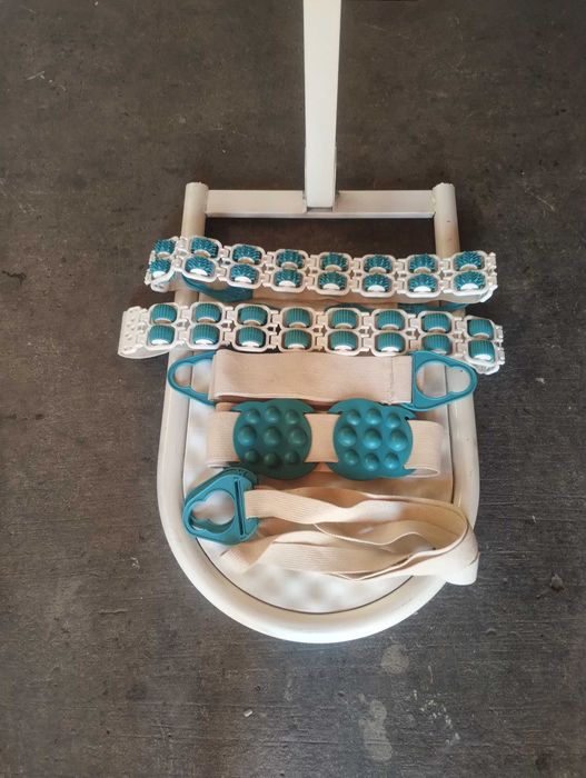 Vând aparat de vibromasaj