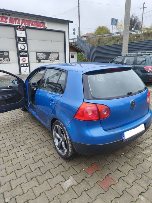 Volkswagen Golf 5 Benzina