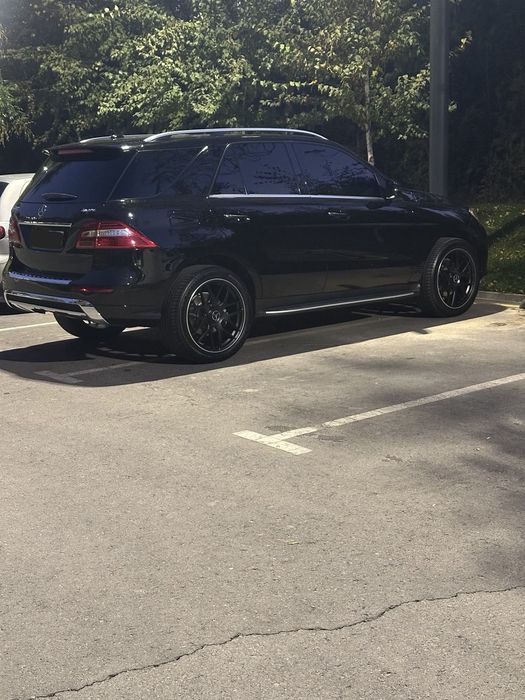 Продаётся Mercedes-Benz ML400