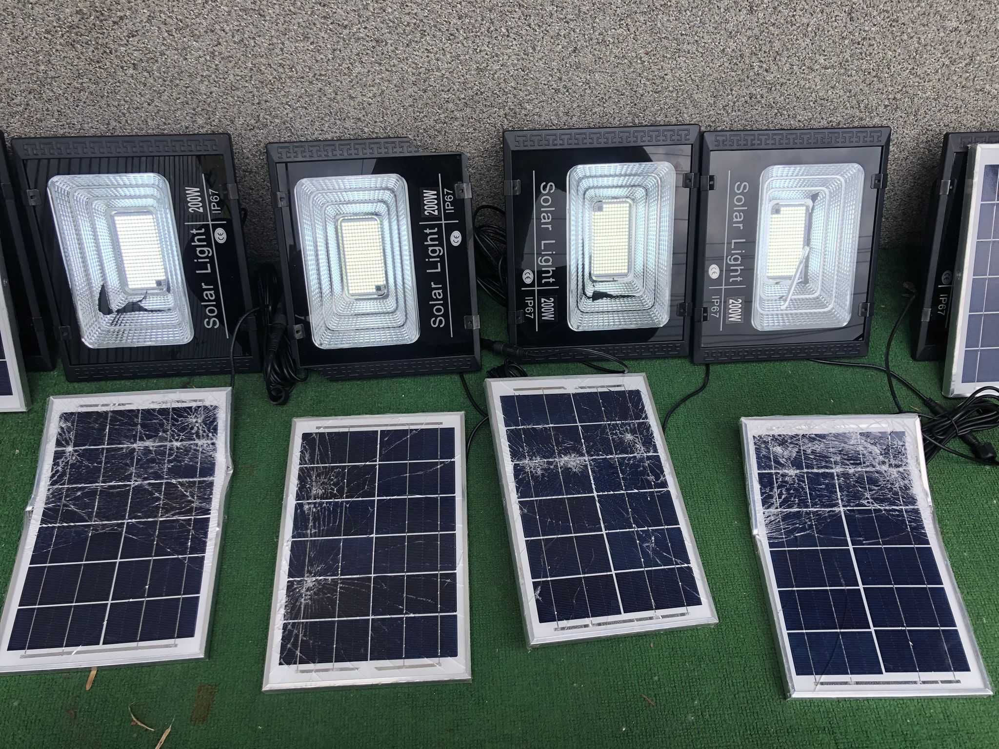 Proiector solar nou - spart - 50 lei bucata - FUNCTIONALE