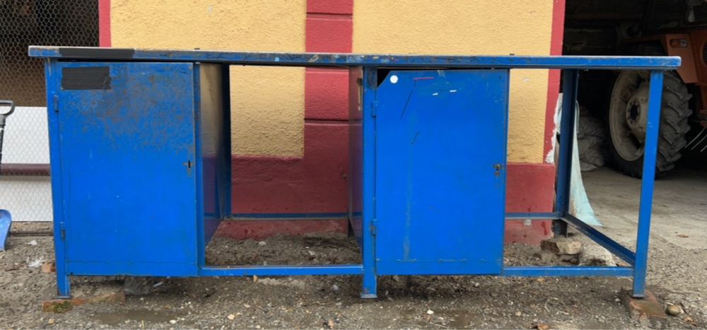 Vând banc de lucru metalic
