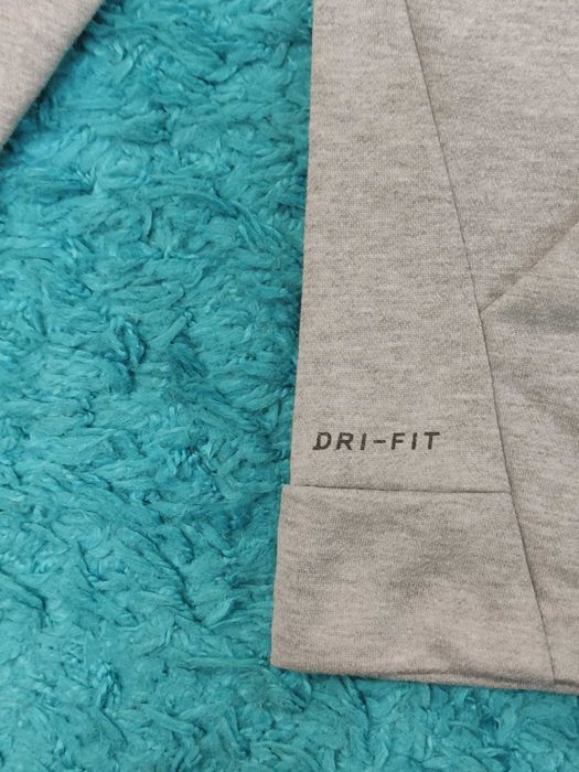 Hanorac Nike Dri Fit Light Grey