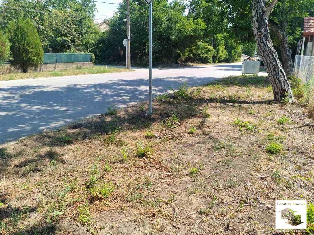 120381 Равен парцел в регулация в с. Поликраище, 17 км. от В. Търново
