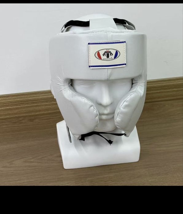 Боксерский шлем новый