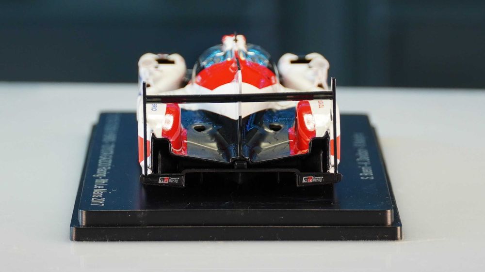 Toyota TS050 Hybrid 2.4L Turbo V6  - Spark/ Hachette 1:43
